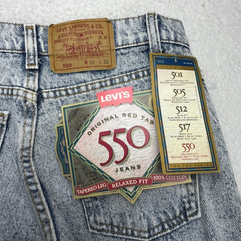 Vintage Levis 550 Relaxed Fit Jeans Mens 30x32 Acid Wash Blue Denim Made in USA